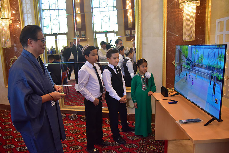 Diplomatik gatnaşyklaryň ýola goýulmagynyň 30 ýyllygyna